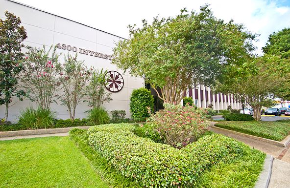 4300 S I 10 Service Rd W, Metairie, LA 70001